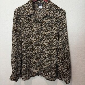 Women's‎ Stunt Cheetah Leopard Print Size Large, Long Sleeve Button Up